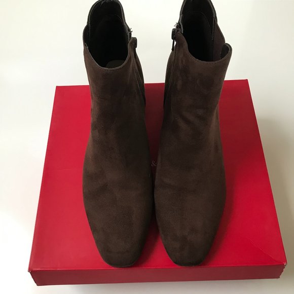 NWOT Kelly and Kate Brown Suede Ankle Booties - Picture 4 of 10